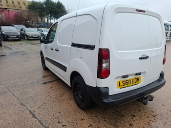 Used Peugeot Partner 2018 for sale - 77521767: Photo