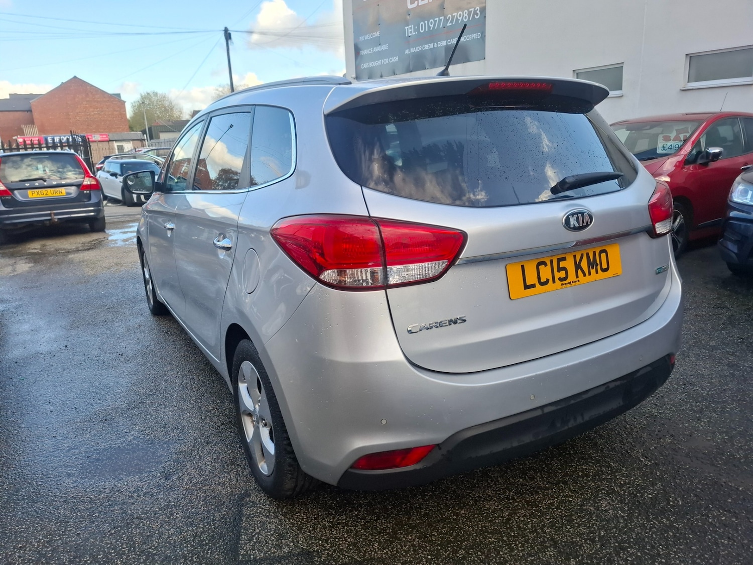 Used Kia Carens 2015 for sale - 76440062: Photo 5