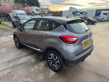 Used Renault Captur 2014 for sale - 77208750: Photo