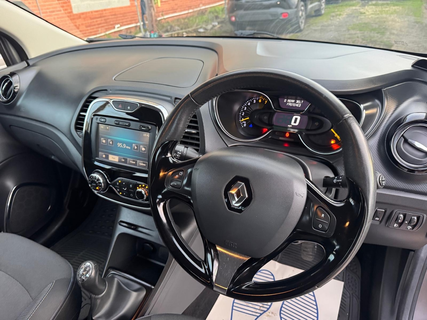 Used Renault Captur 2014 for sale - 77208750: Photo 6