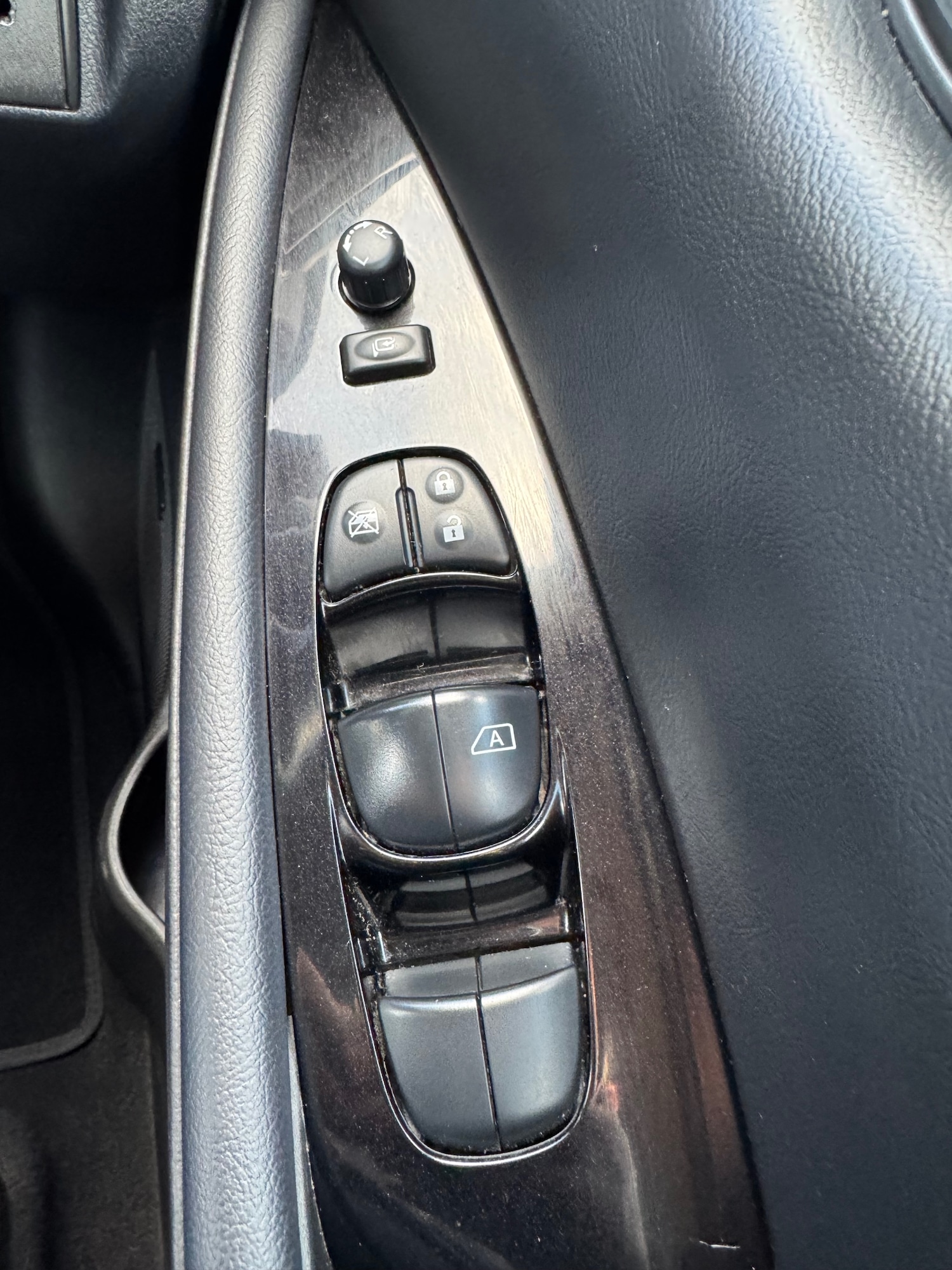 Used Nissan Leaf 2018 for sale - 76392353: Photo 14