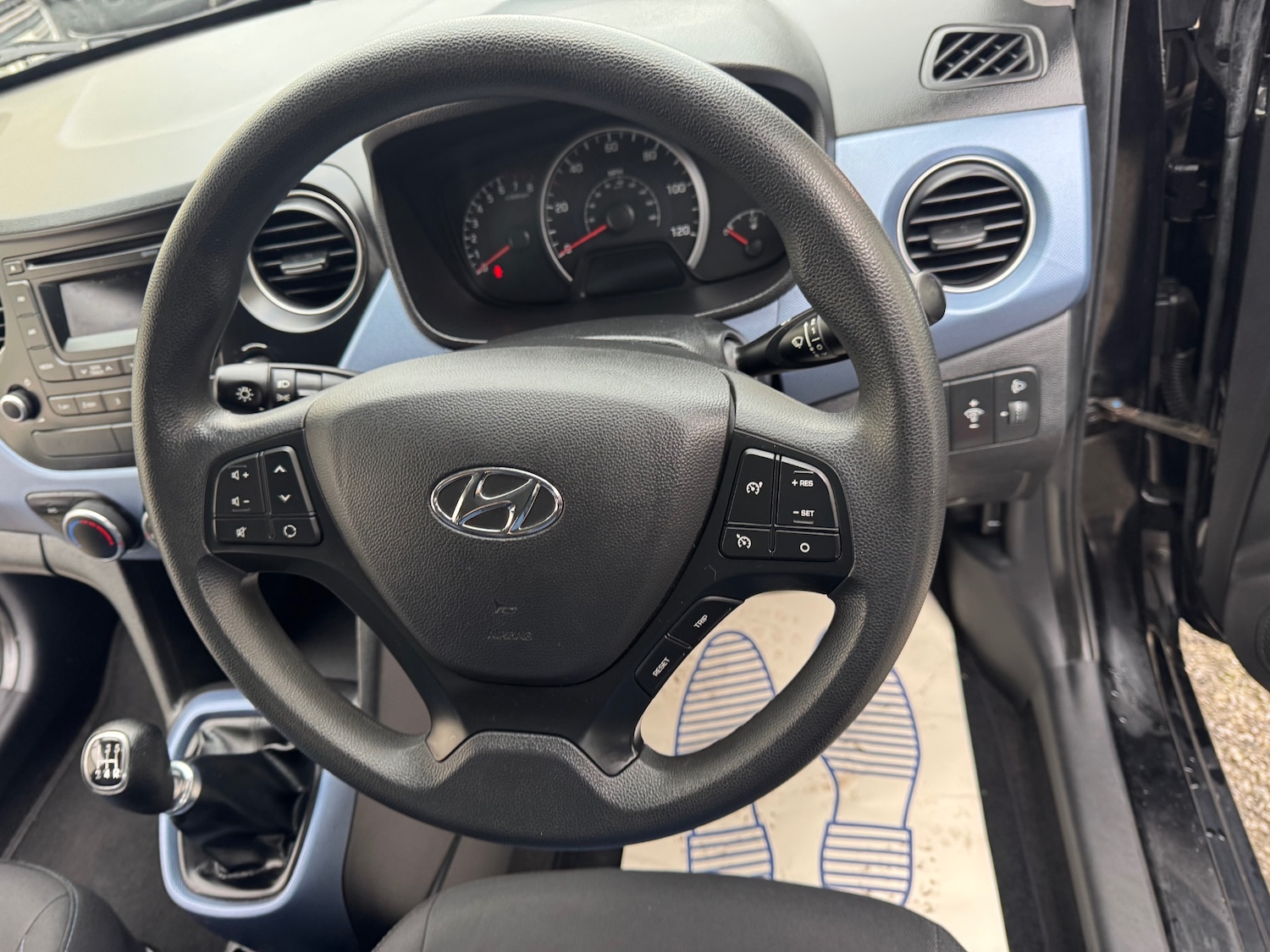 Used Hyundai i10 2015 for sale - 76595254: Photo 12