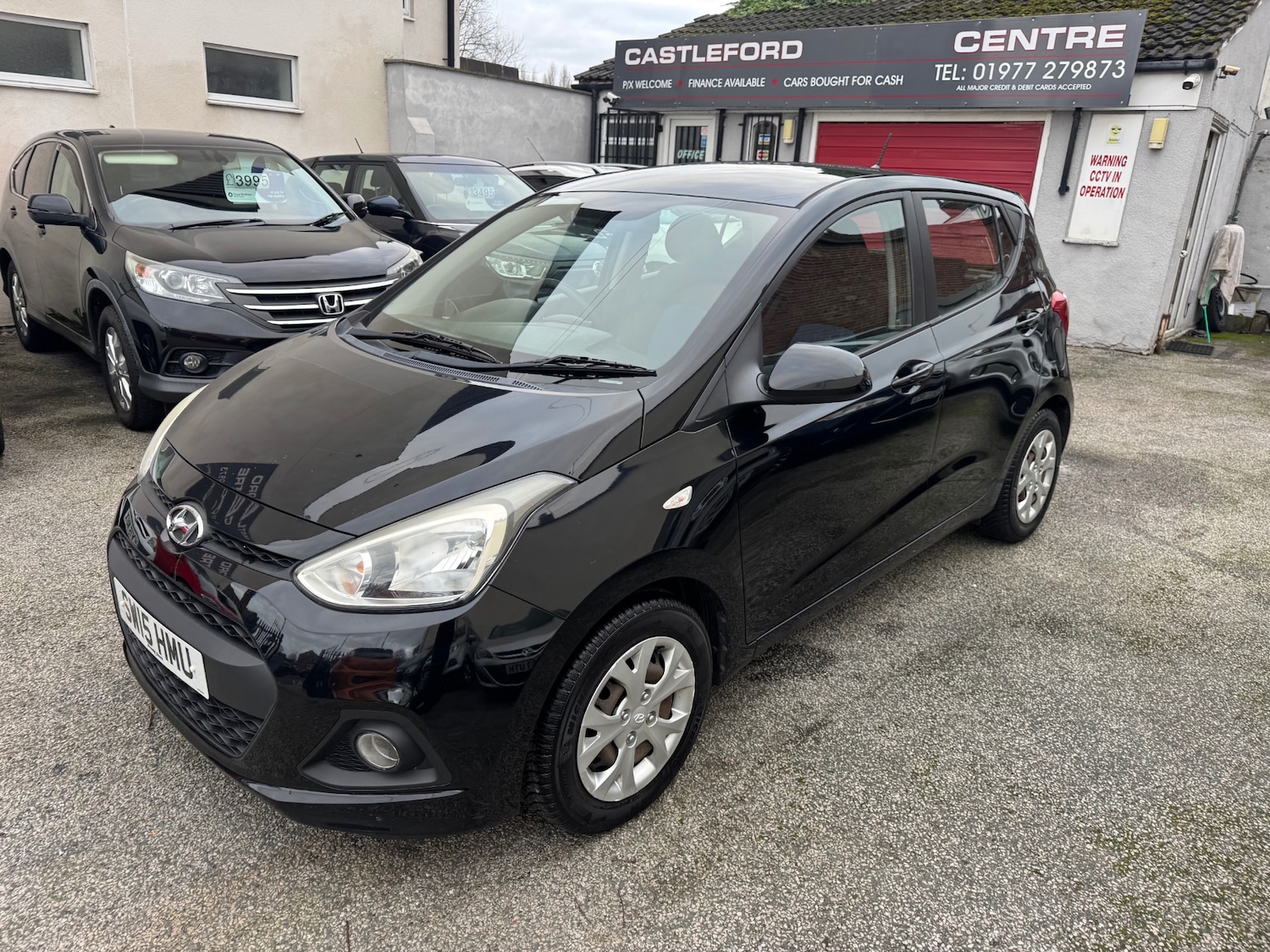 Used Hyundai i10 2015 for sale - 76595254: Photo 2