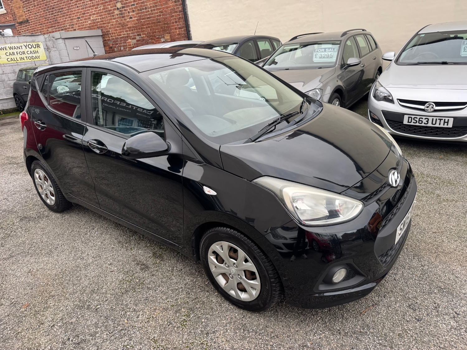 Used Hyundai i10 2015 for sale - 76595254: Photo 8