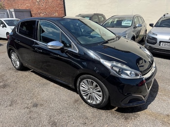Used Peugeot 208 2015 for sale - 79184756: Photo