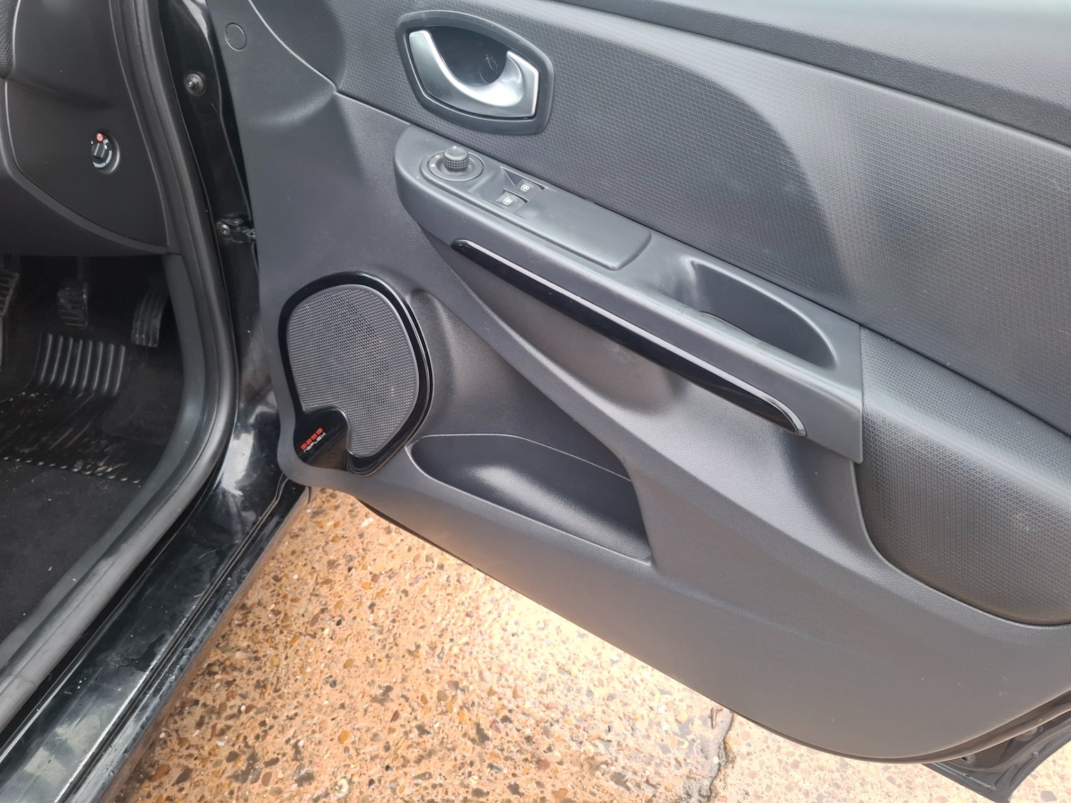 Used Renault Clio 2016 for sale - 77245331: Photo 10