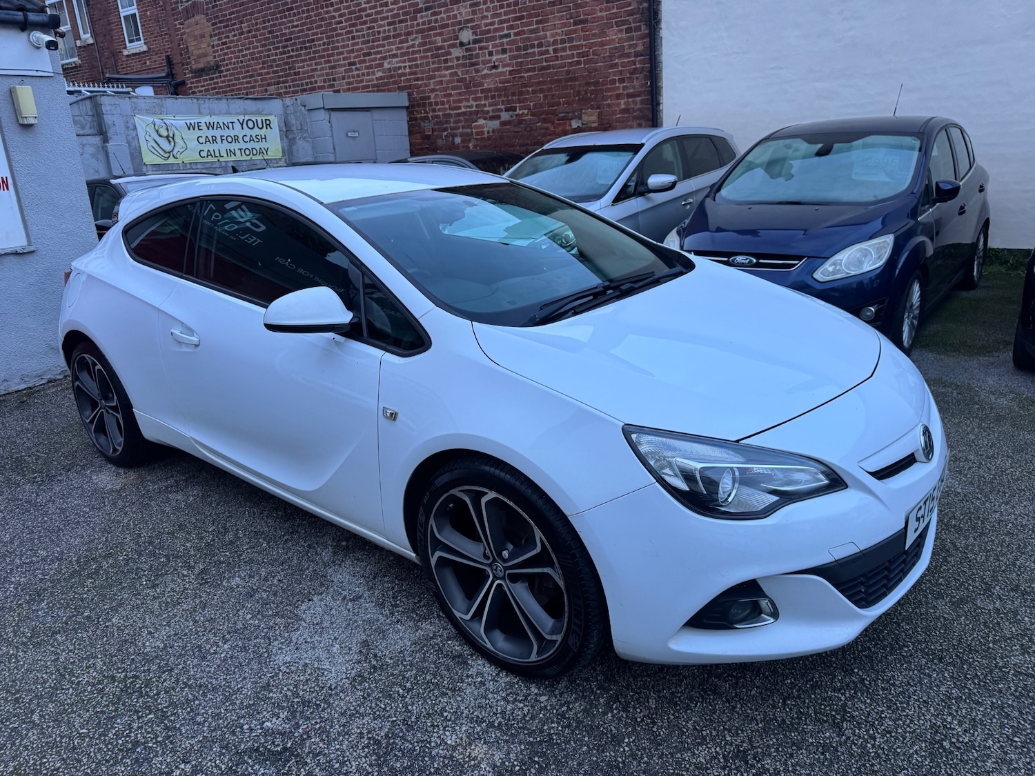 Used Vauxhall Astra GTC 2015 for sale - 76861680: Photo 2