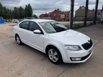 2016 (16) - 1.6 TDI CR 110 SE 5dr