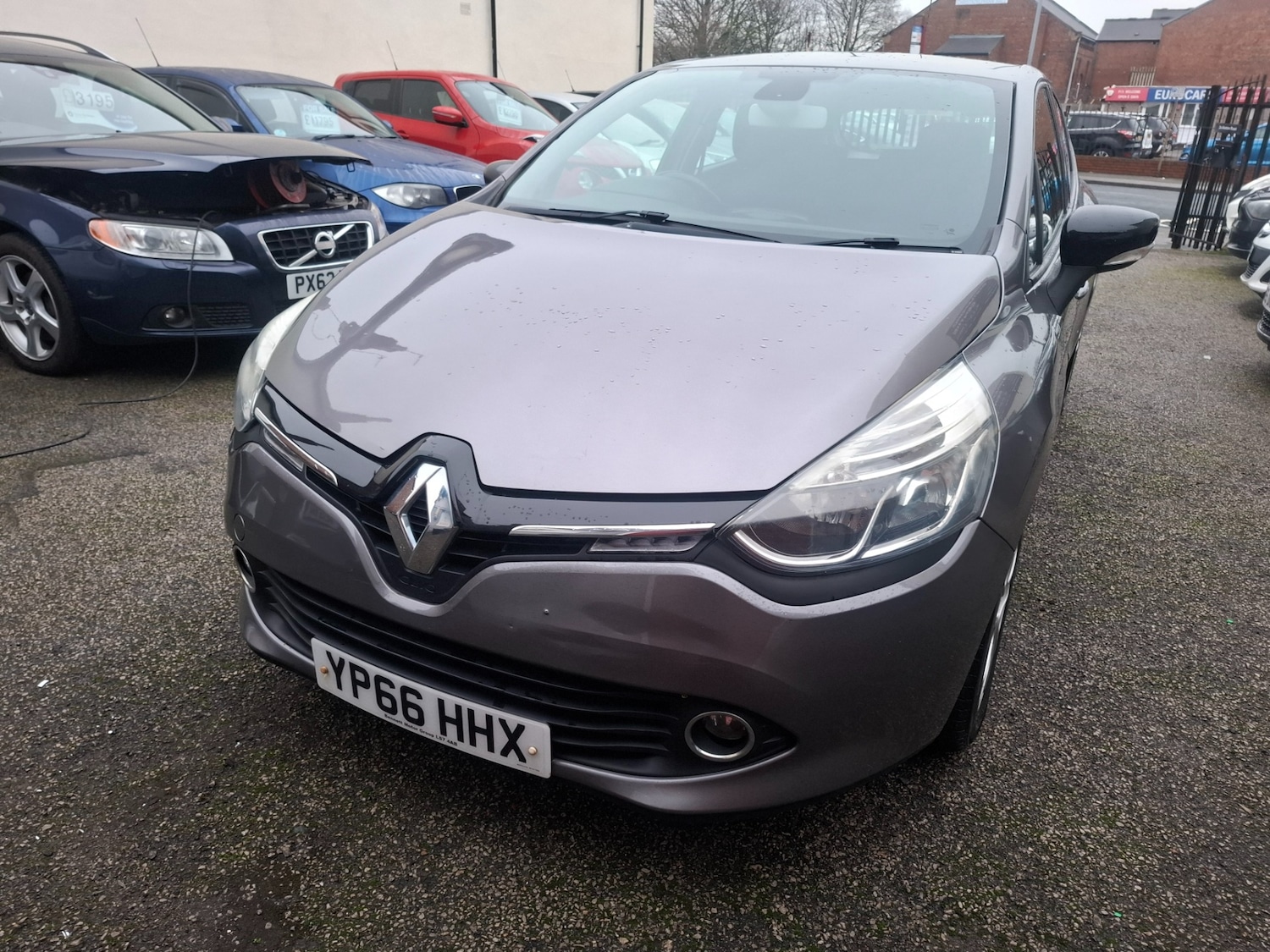 Used Renault Clio 2016 for sale - 77210057: Photo 2
