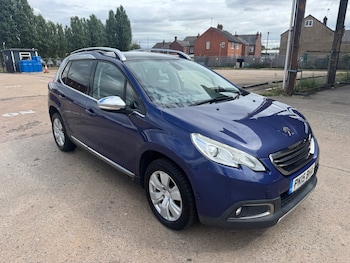 Used Peugeot 2008 2015 for sale - 75546112: Photo