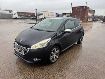 Used Peugeot 208 2014 for sale - 76945630: Photo