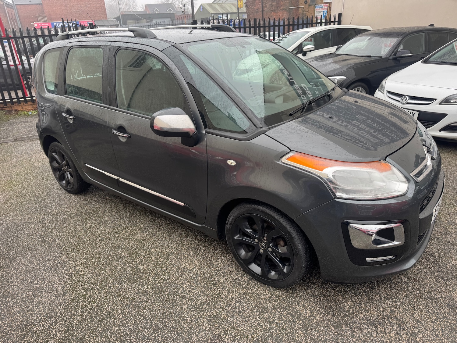 Used Citroen C3 Picasso 2013 for sale - 77245515: Photo 2