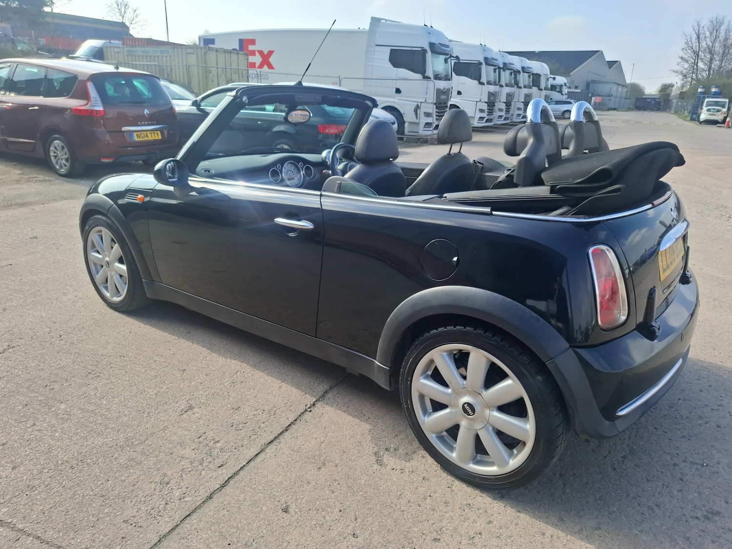 Used MINI Convertible 2005 for sale - 77946673: Photo 11