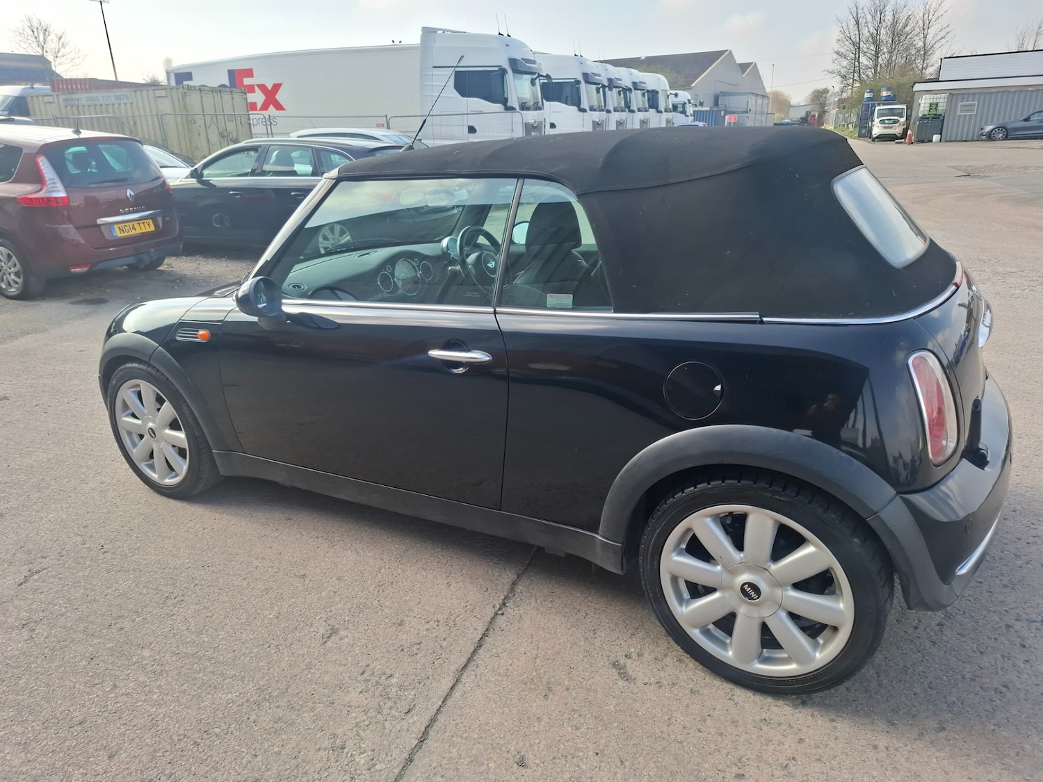 Used MINI Convertible 2005 for sale - 77946673: Photo 5