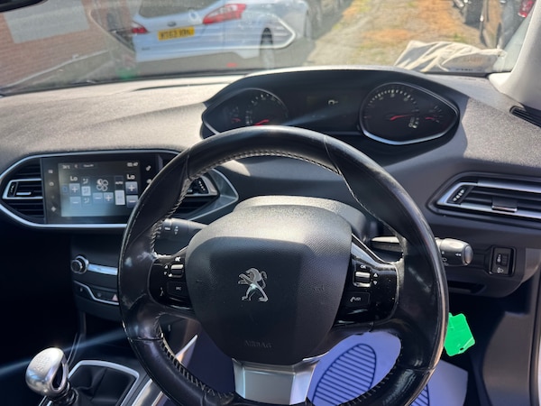 Used Peugeot 308 2014 for sale - 75689718: Photo 11