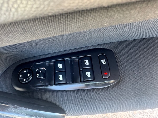 Used Peugeot 308 2014 for sale - 75689718: Photo 12
