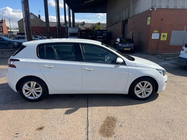 Used Peugeot 308 2014 for sale - 75689718: Photo 8