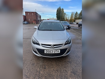Used Vauxhall Astra 2013 for sale - 76531824: Photo