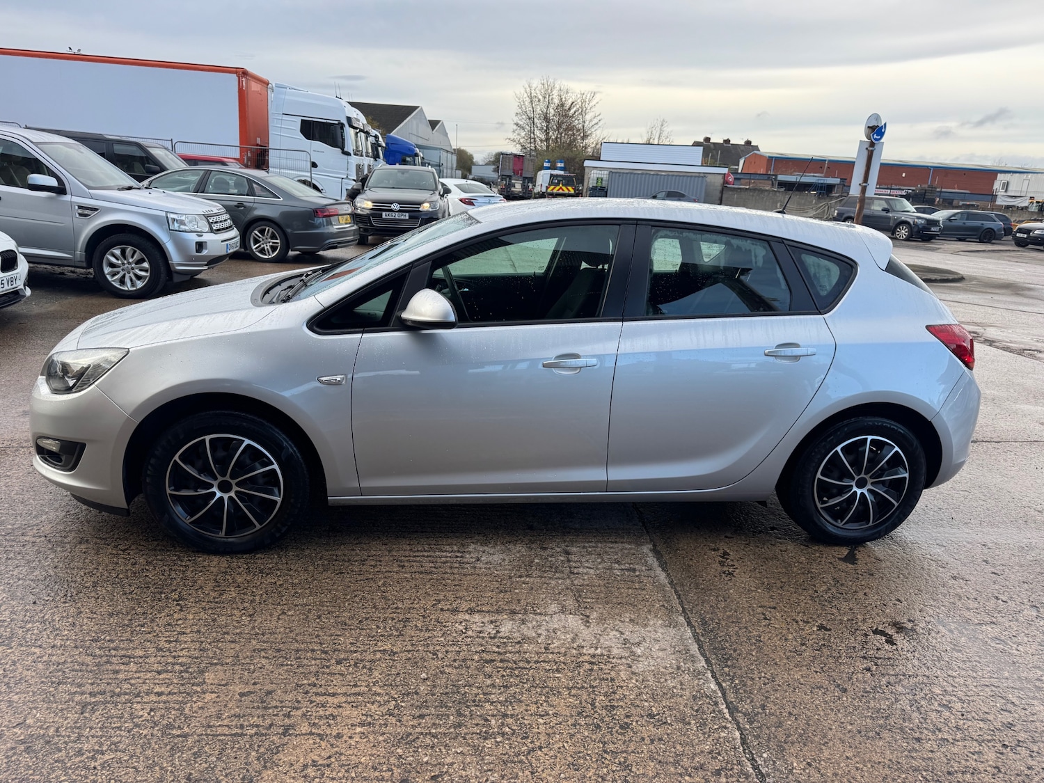 Used Vauxhall Astra 2013 for sale - 76531824: Photo 4