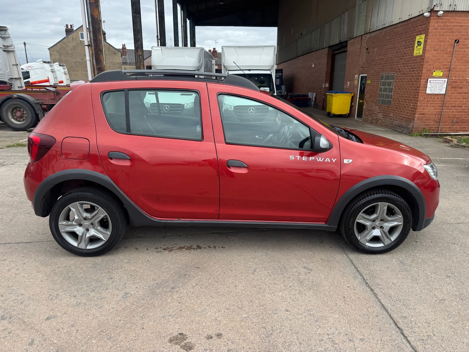 Used Dacia Sandero Stepway 2017 for sale - 78132168: Photo 8