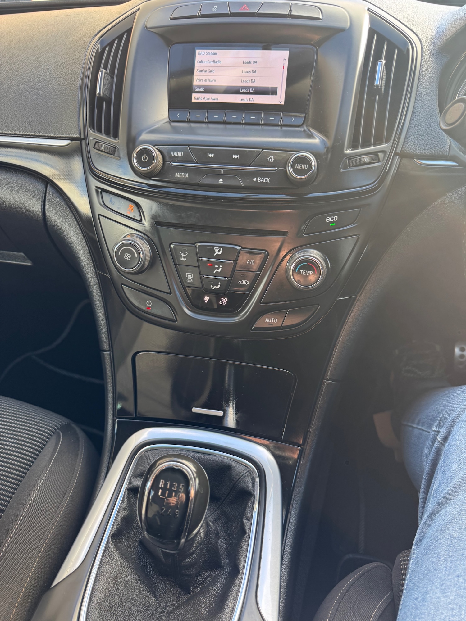 Used Vauxhall Insignia 2015 for sale - 76437328: Photo 9