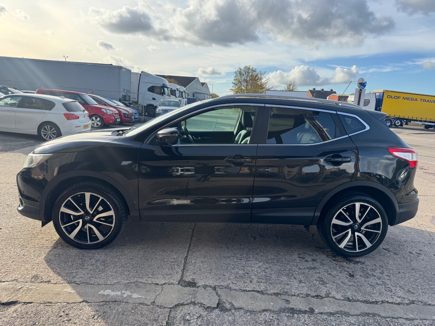 Used Nissan Qashqai 2015 for sale - 76404985: Photo 4