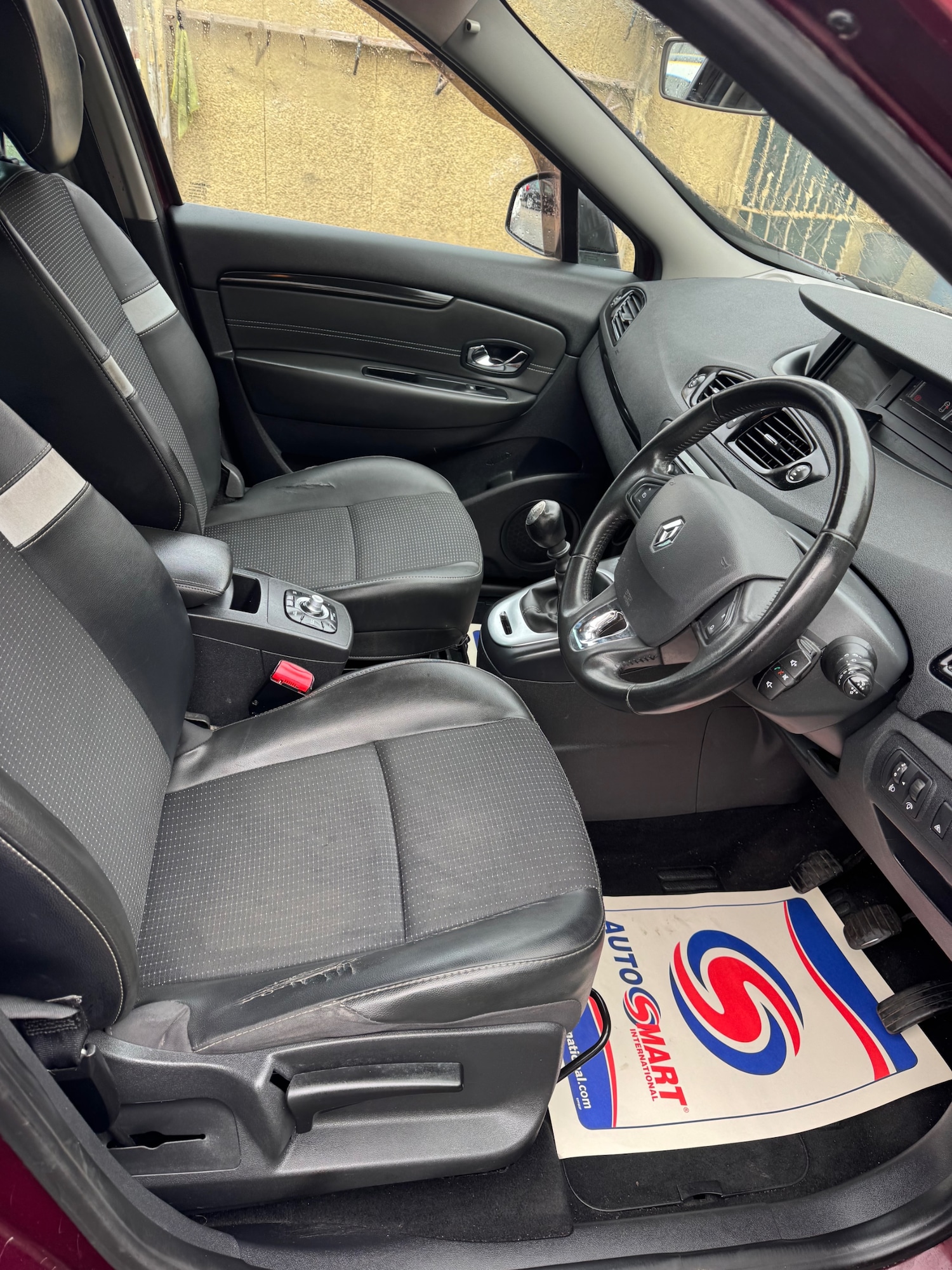 Used Renault Grand Scenic 2014 for sale - 77974030: Photo 11