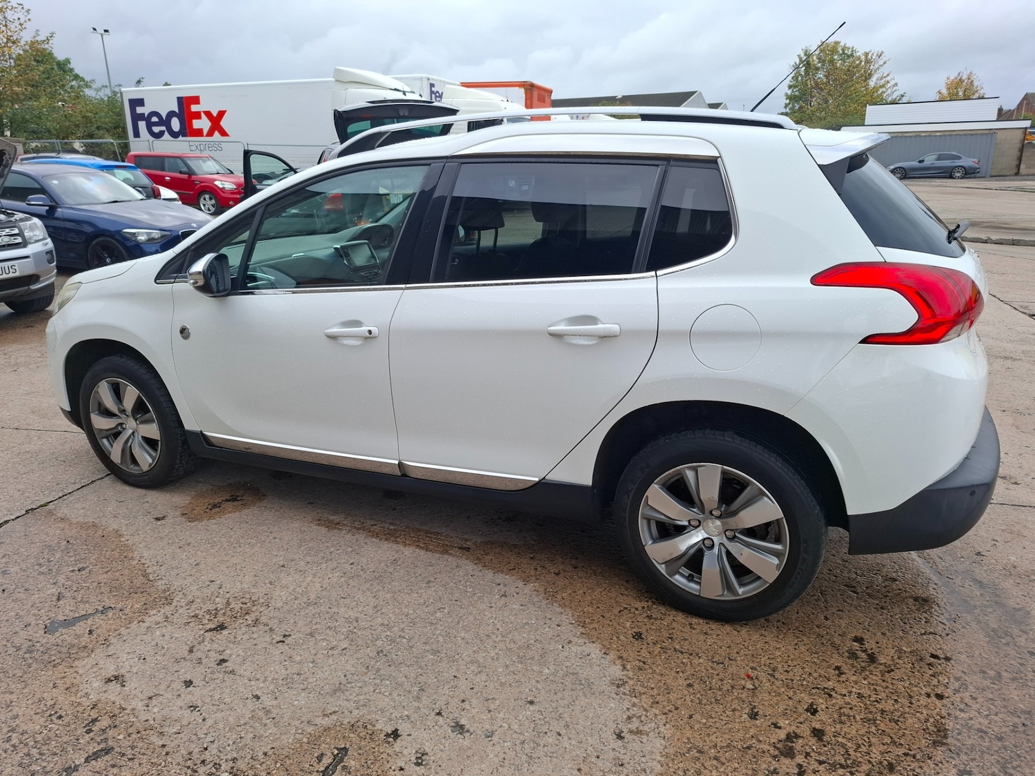 Used Peugeot 2008 2014 for sale - 76320759: Photo 5