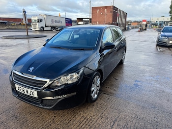 Used Peugeot 308 2016 for sale - 76684585: Photo