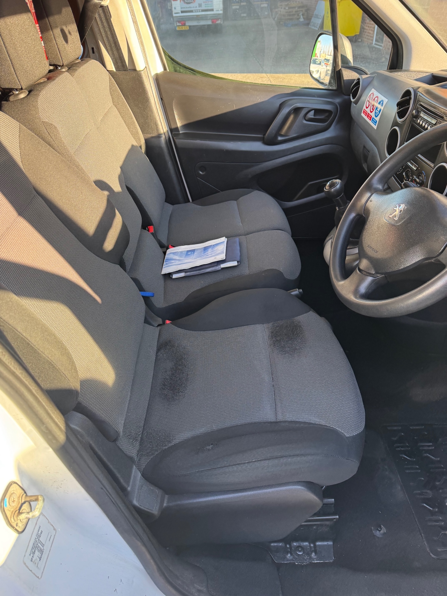 Used Peugeot Partner 2018 for sale - 77100060: Photo 9