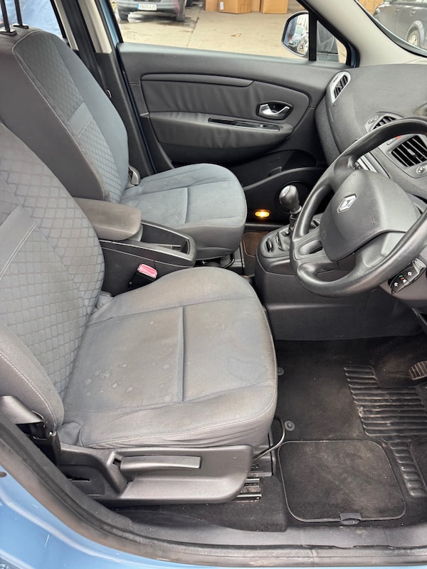 Used Renault Scenic 2011 for sale - 73723129: Photo 10