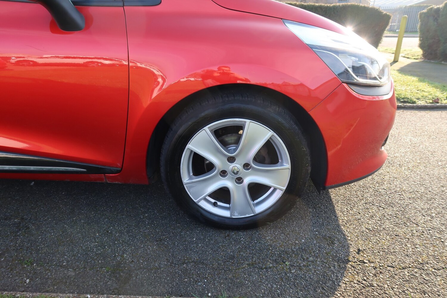 Used Renault Clio 2015 for sale - 77729576: Photo 16