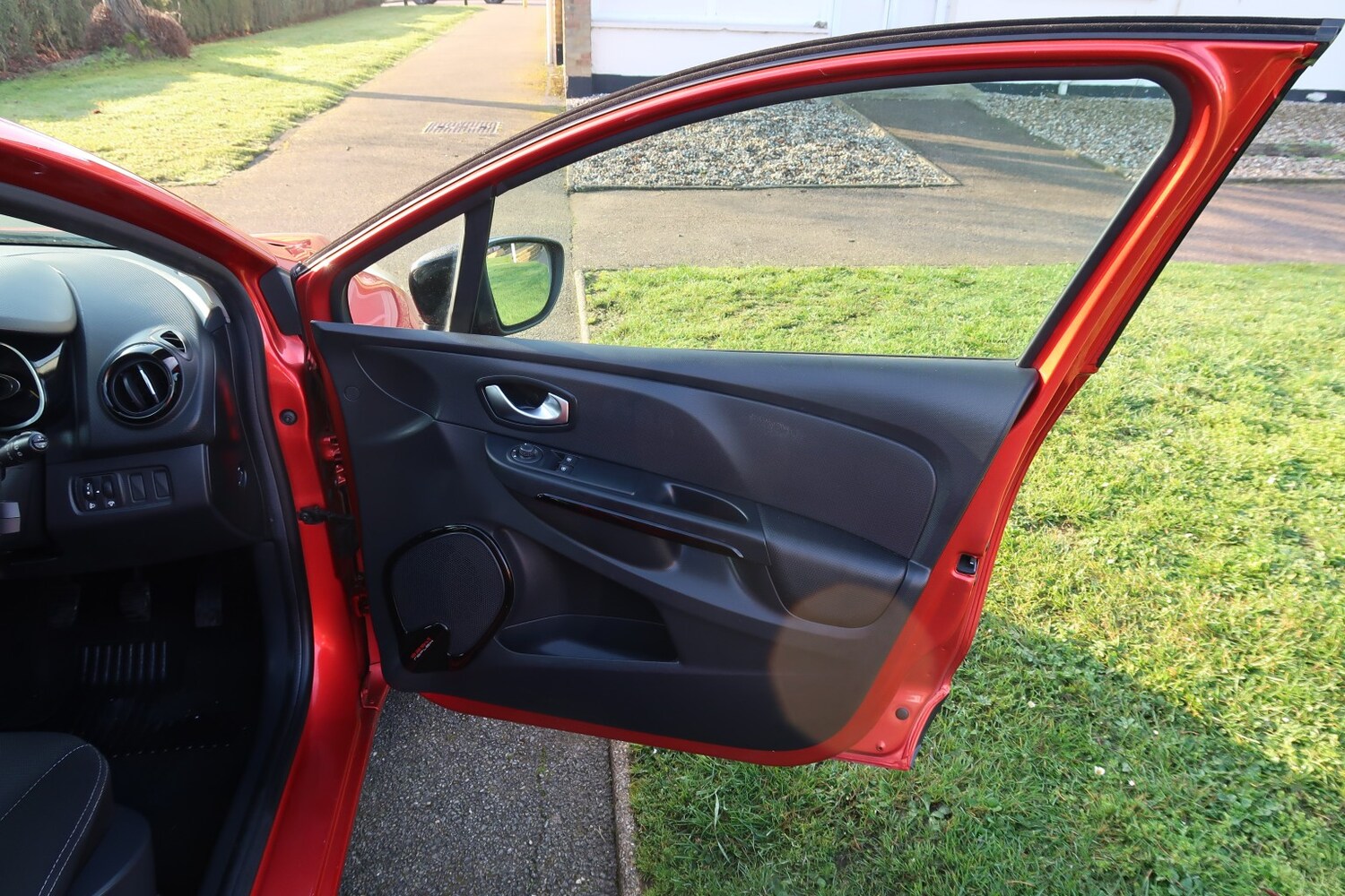 Used Renault Clio 2015 for sale - 77729576: Photo 20