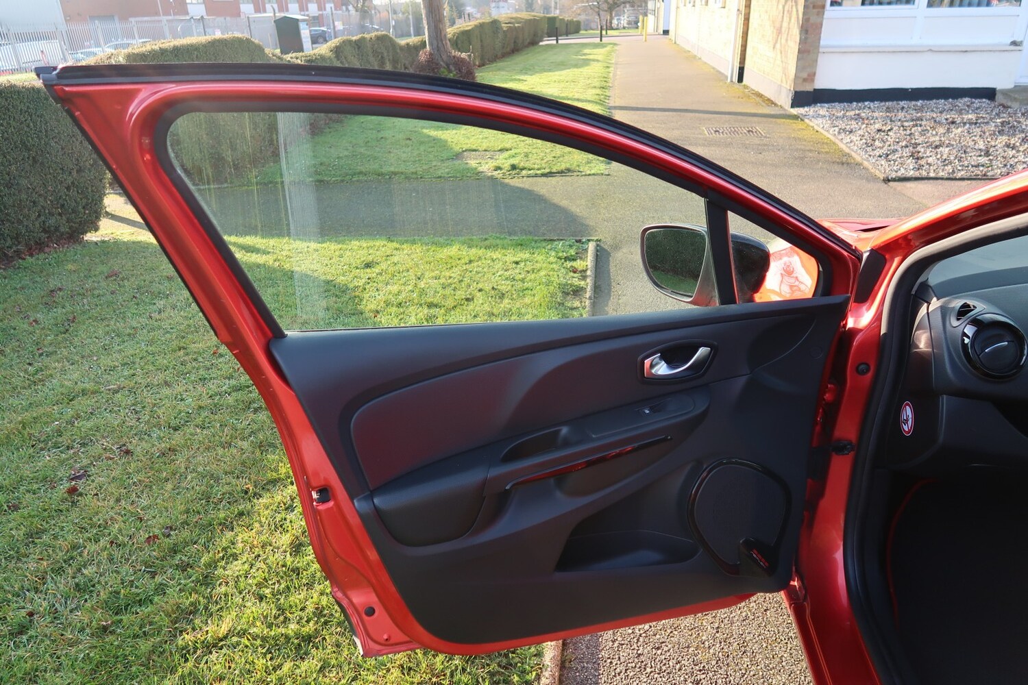 Used Renault Clio 2015 for sale - 77729576: Photo 23