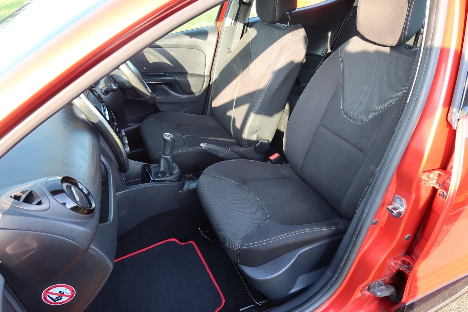 Used Renault Clio 2015 for sale - 77729576: Photo 24