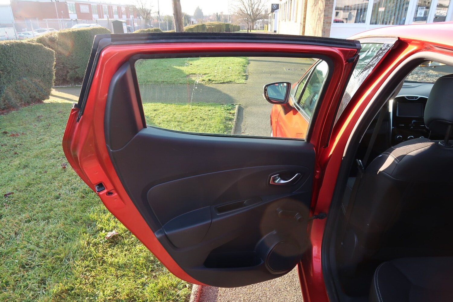 Used Renault Clio 2015 for sale - 77729576: Photo 26