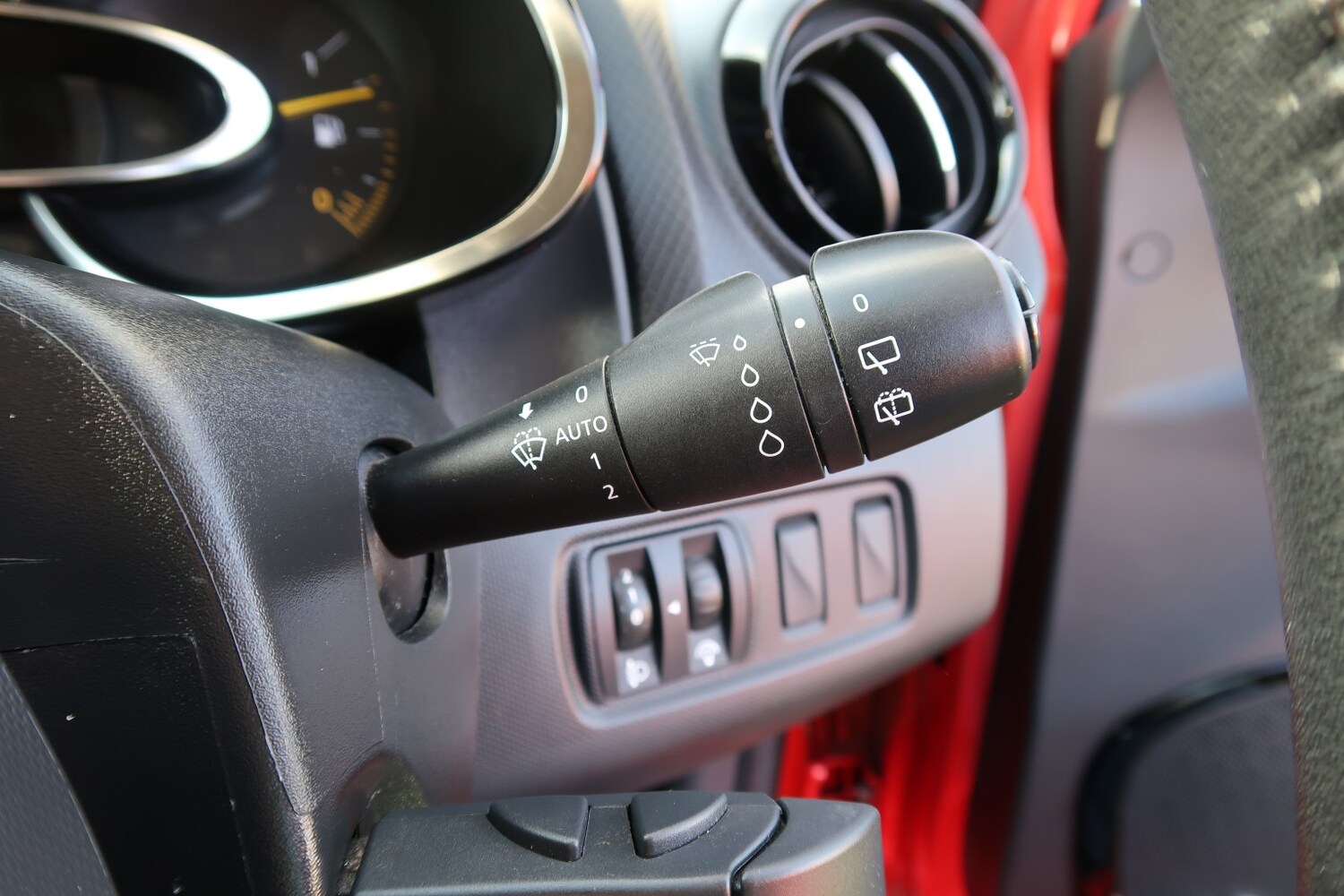 Used Renault Clio 2015 for sale - 77729576: Photo 45