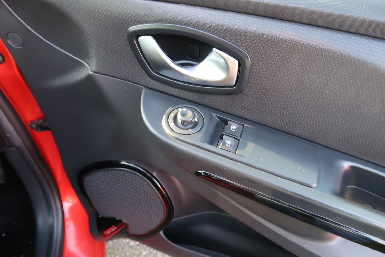 Used Renault Clio 2015 for sale - 78045474: Photo 29