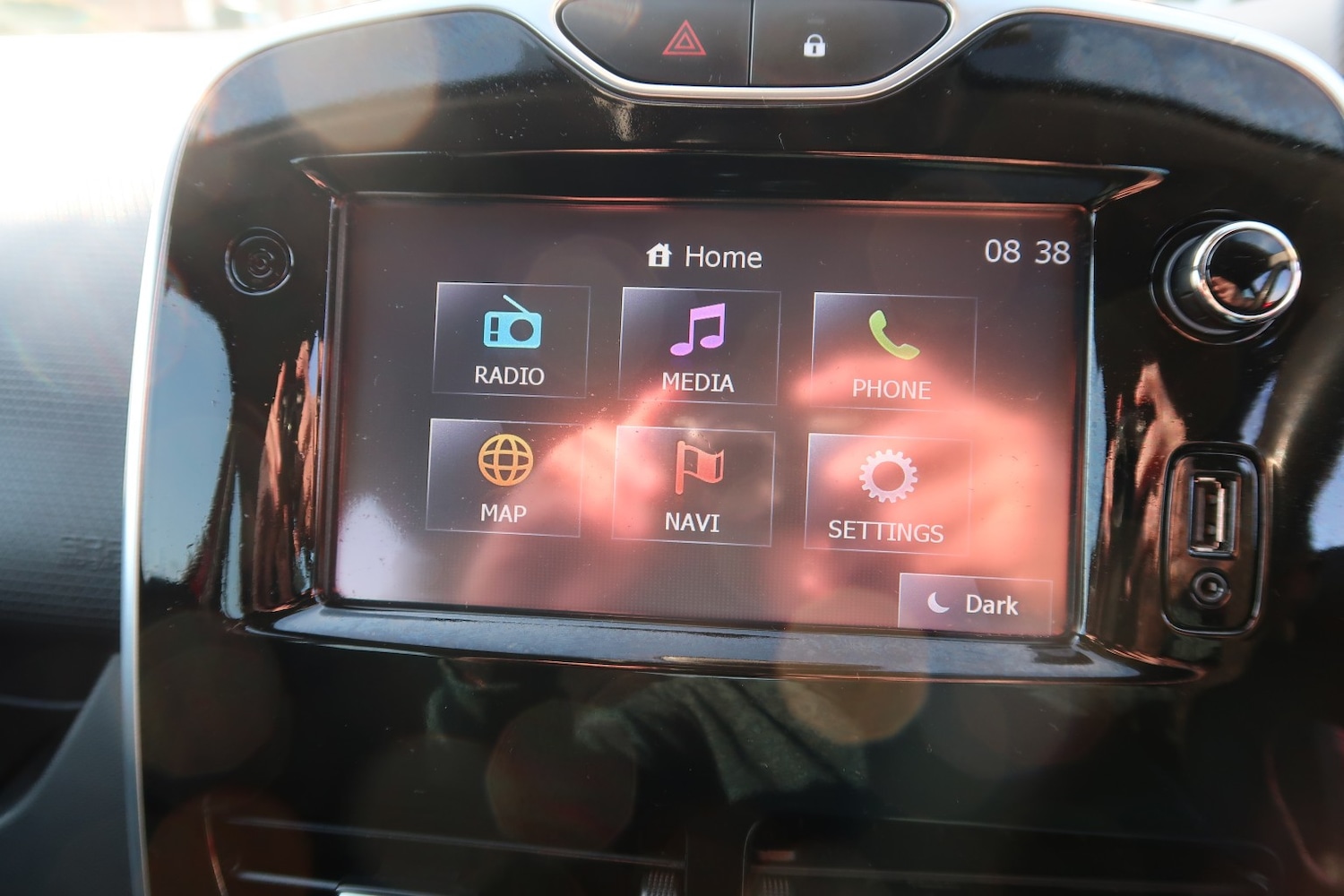 Used Renault Clio 2015 for sale - 78045474: Photo 35