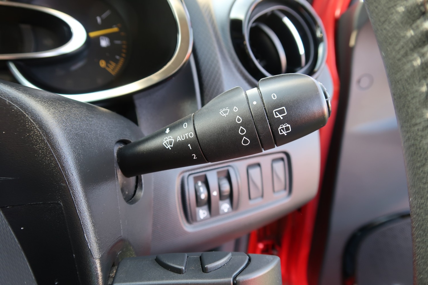 Used Renault Clio 2015 for sale - 78045474: Photo 41