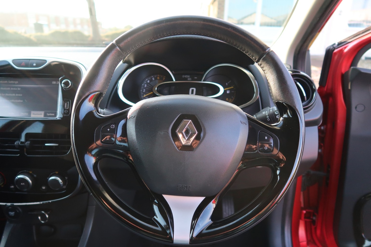 Used Renault Clio 2015 for sale - 78045474: Photo 45