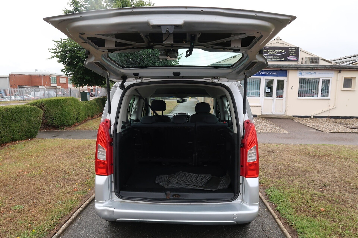 Vehicle 33