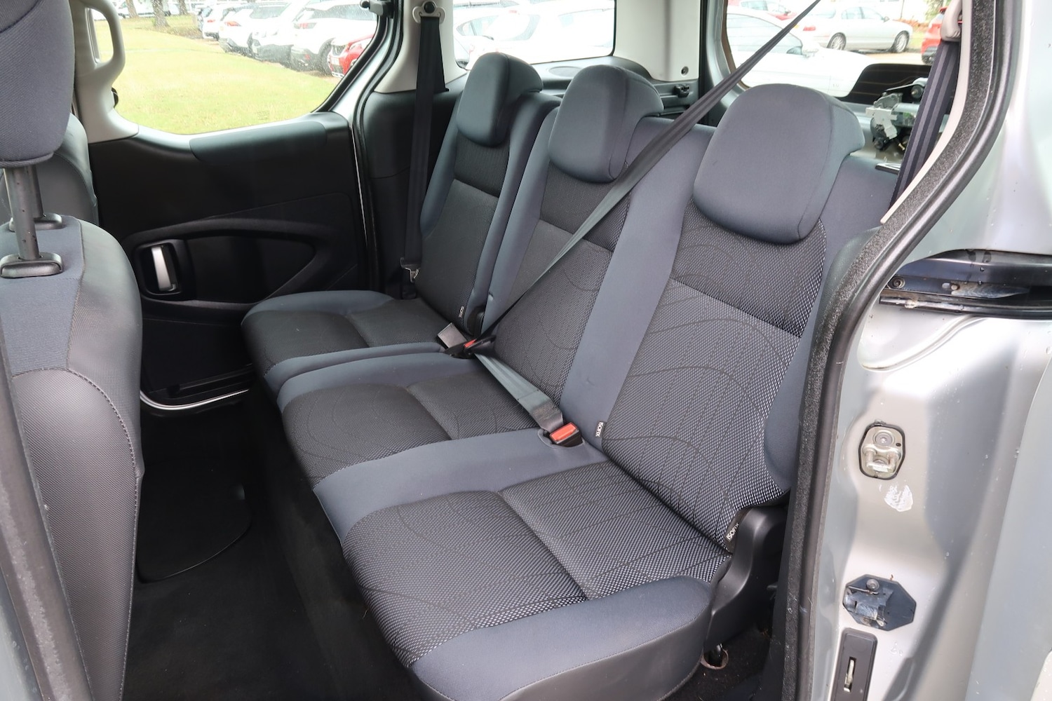 Used Peugeot Partner Tepee 2011 for sale - 77258596: Photo 29