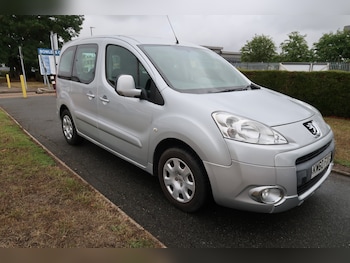 Used Peugeot Partner Tepee 2011 for sale - 77258596: Photo