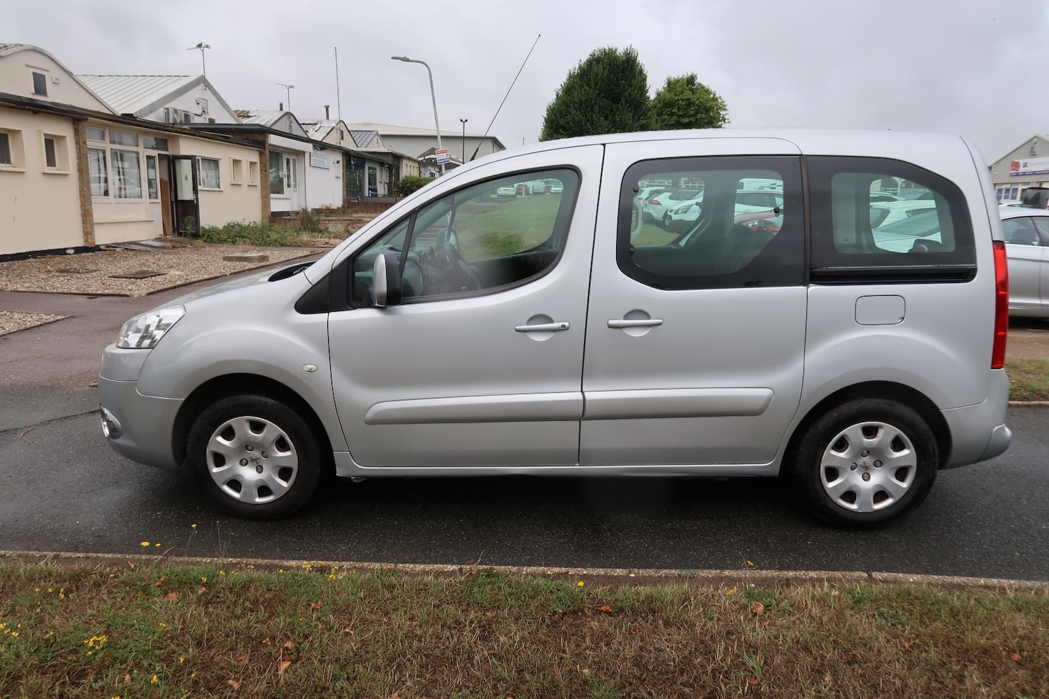 Used Peugeot Partner Tepee 2011 for sale - 77258596: Photo 8