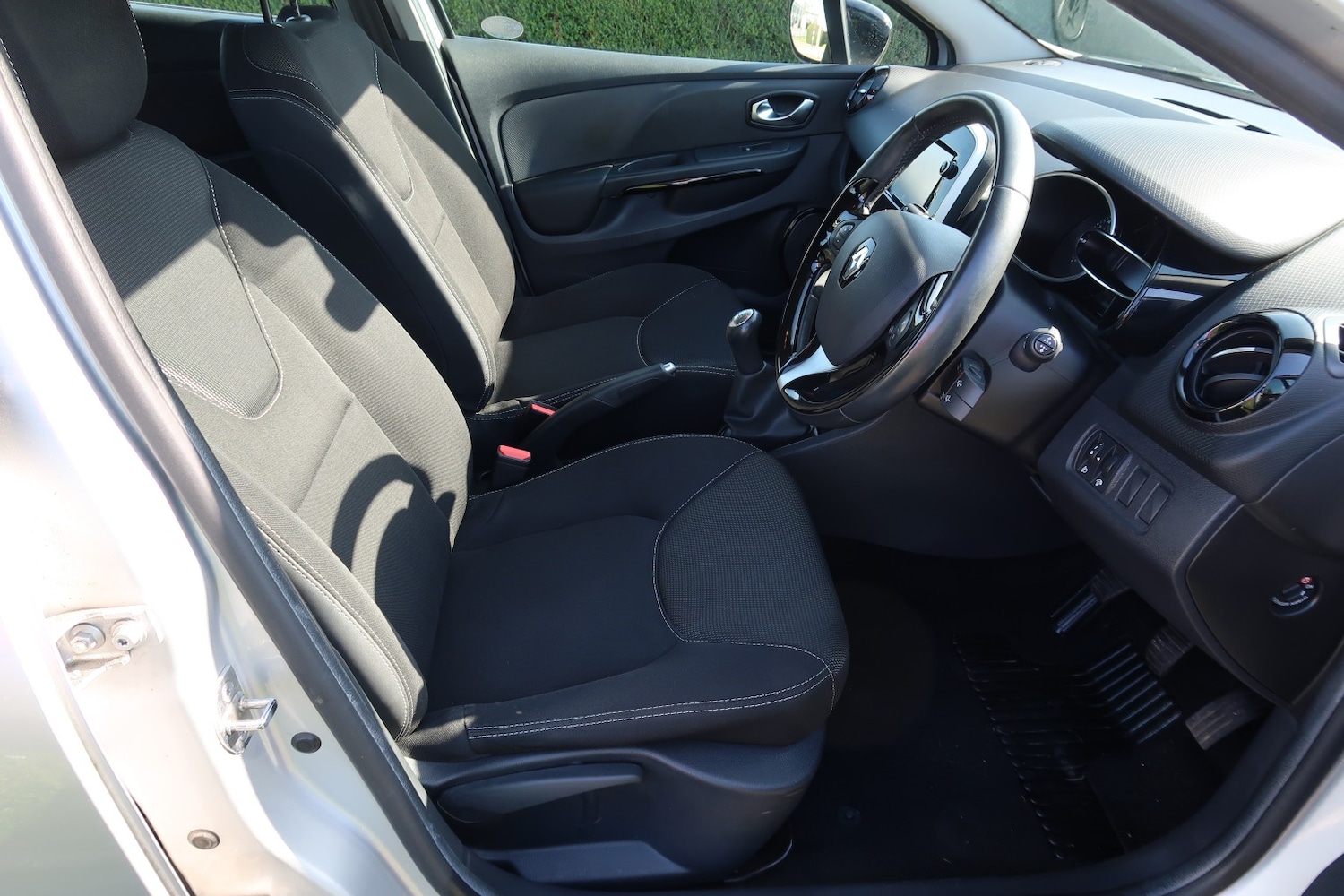 Used Renault Clio 2016 for sale - 77807114: Photo 23