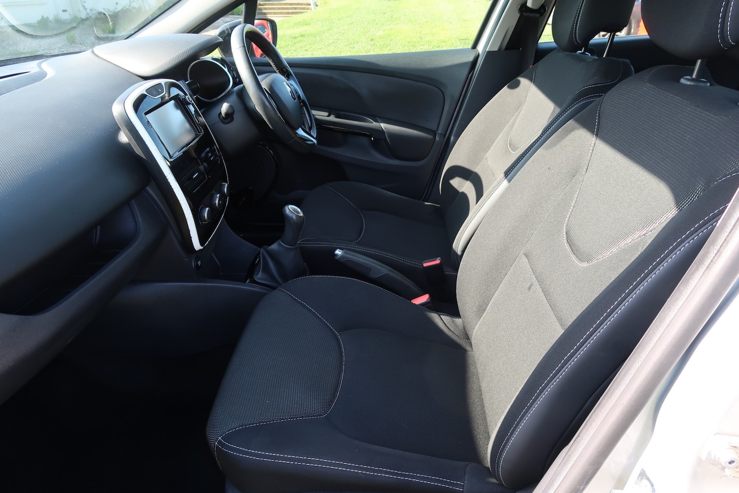 Used Renault Clio 2016 for sale - 77807114: Photo 26