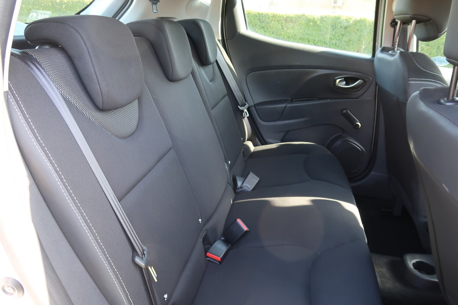 Used Renault Clio 2016 for sale - 77807114: Photo 30