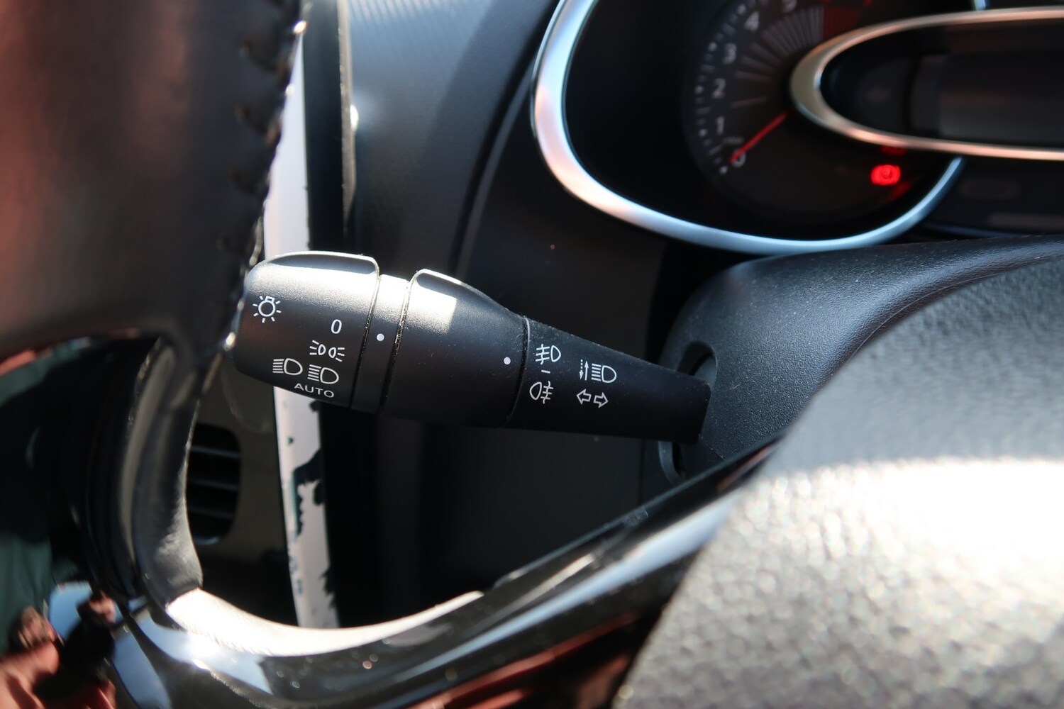 Used Renault Clio 2016 for sale - 77807114: Photo 47