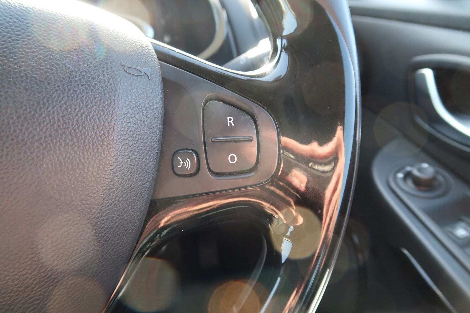 Used Renault Clio 2016 for sale - 77807114: Photo 50